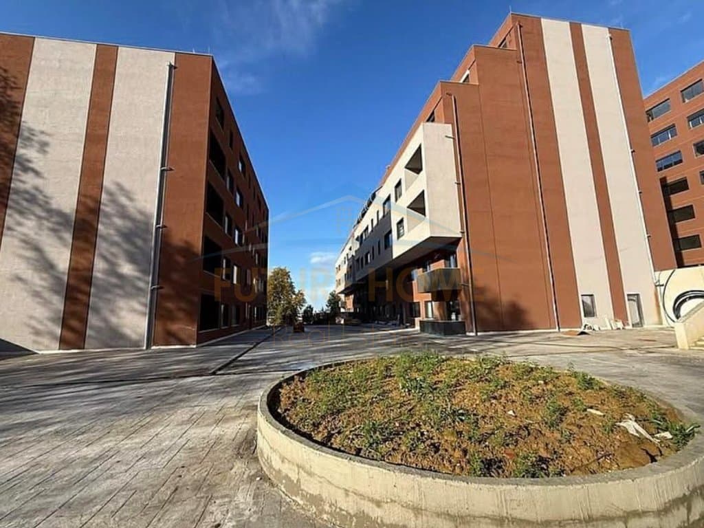 Shitet Apartament 1+1+Post Parkimi, Kompleksi Xheluks, Rruga e Elbasanit
