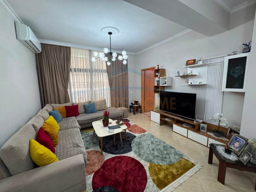 Shitet, Apartament 3+1+2, Rruga e Kavajës, Tirane 1