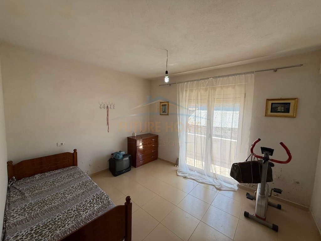 Shtëpi Private 2- katëshe 5