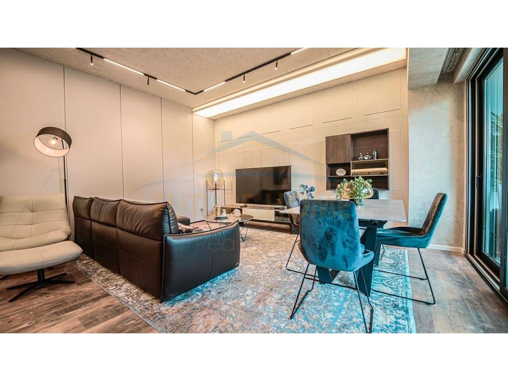 Shitet, Apartament 2+1+2, Ambasador 3, Tiranë 2