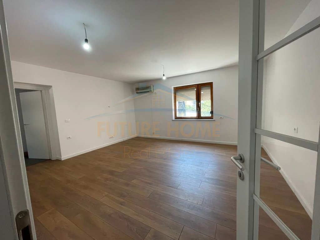Shitet, Apartament 2+1, Pazari i Ri 4