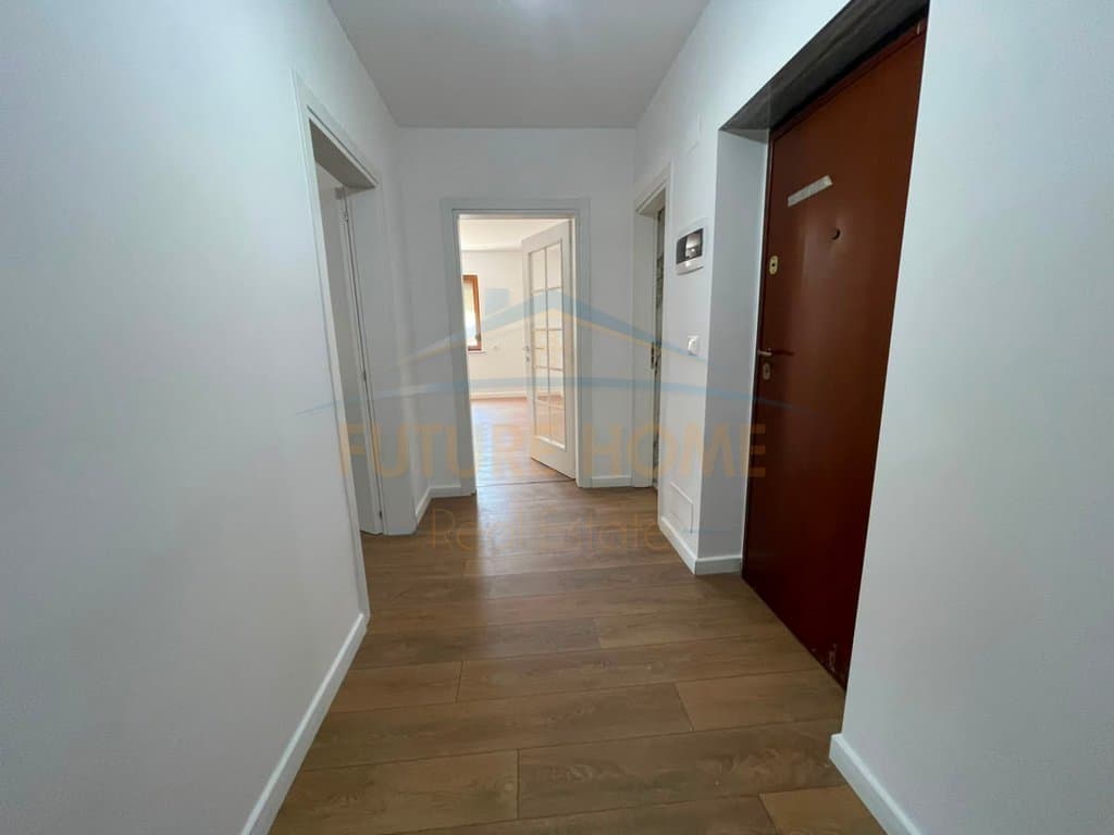 Shitet, Apartament 2+1, Pazari i Ri 3