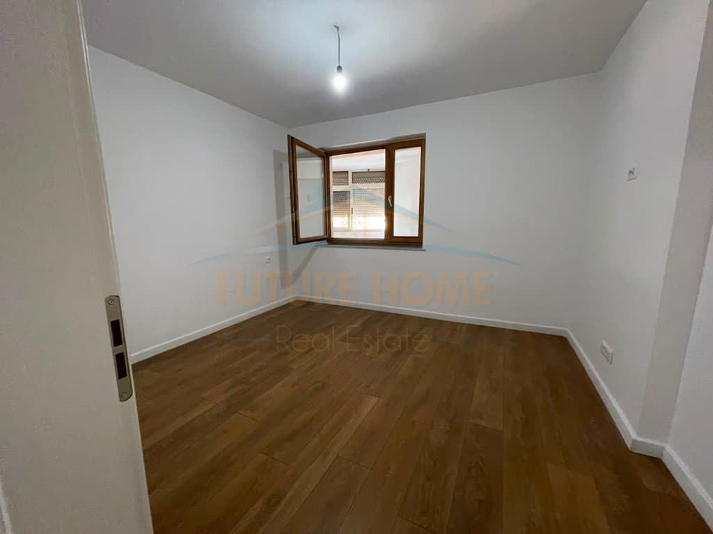 Shitet, Apartament 2+1, Pazari i Ri 5