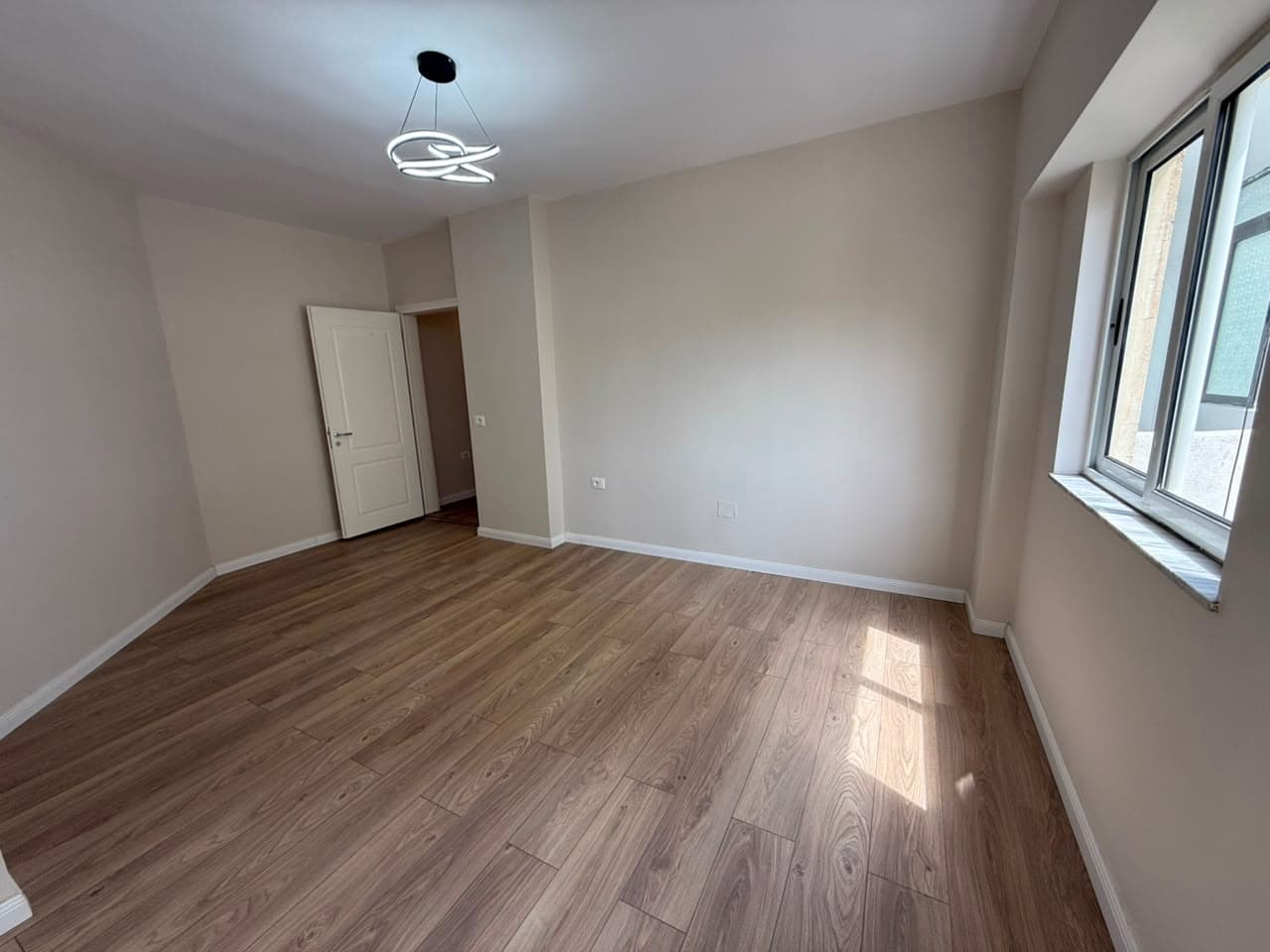 Shitet, Apartament 1+1, Don Bosko, Tirane . Empire72983 2