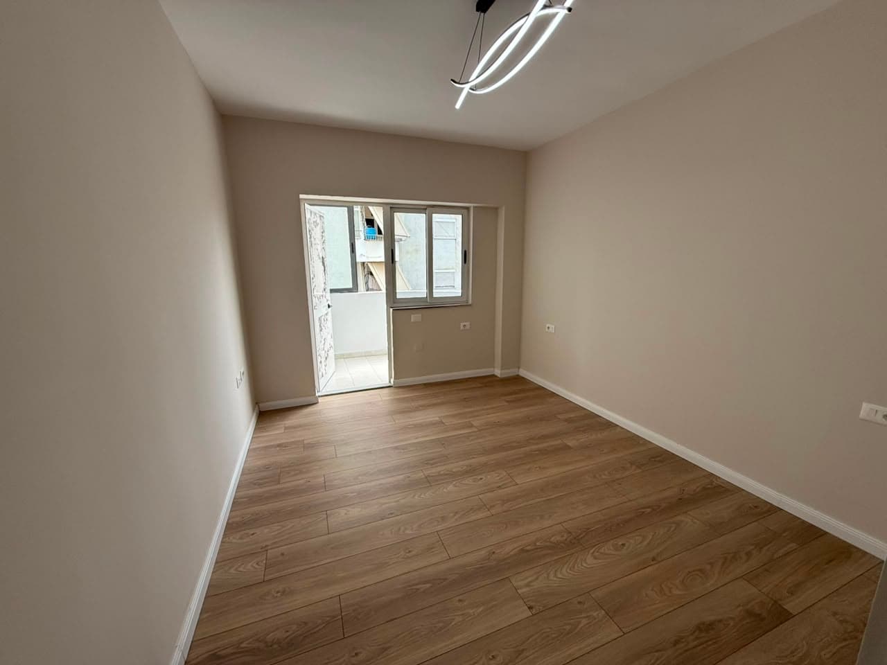Shitet, Apartament 1+1, Don Bosko, Tirane . Empire72983