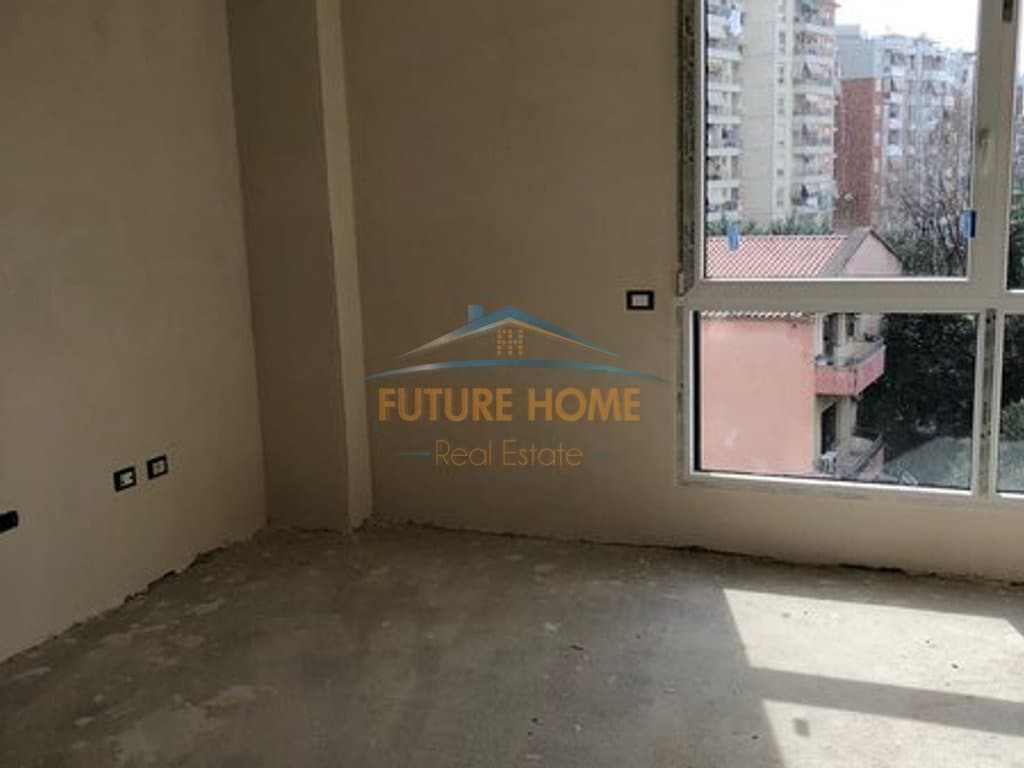 Shitet, Apartament 3+1+2, Ali Demi 4