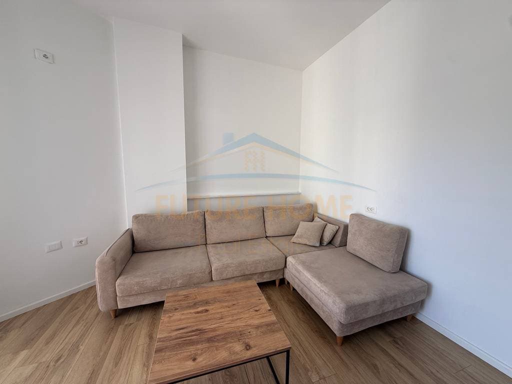 Qera, Apartament 1+1, Fresk, Tiranë 1