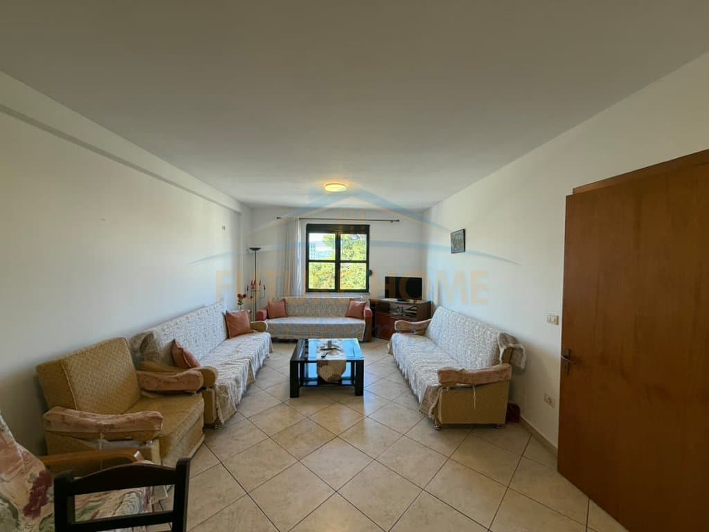 Shitet, Apartament 2+1, Kinostudio, Tiranë. 2