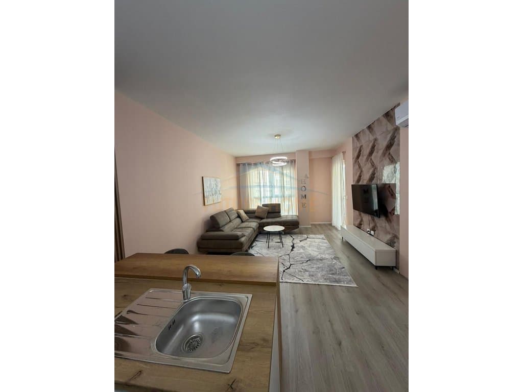 Shitet, Apartament 1+1, Kompleksi Aura, Tirane 2
