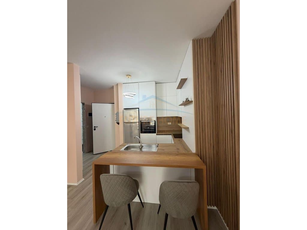 Shitet, Apartament 1+1, Kompleksi Aura, Tirane 3