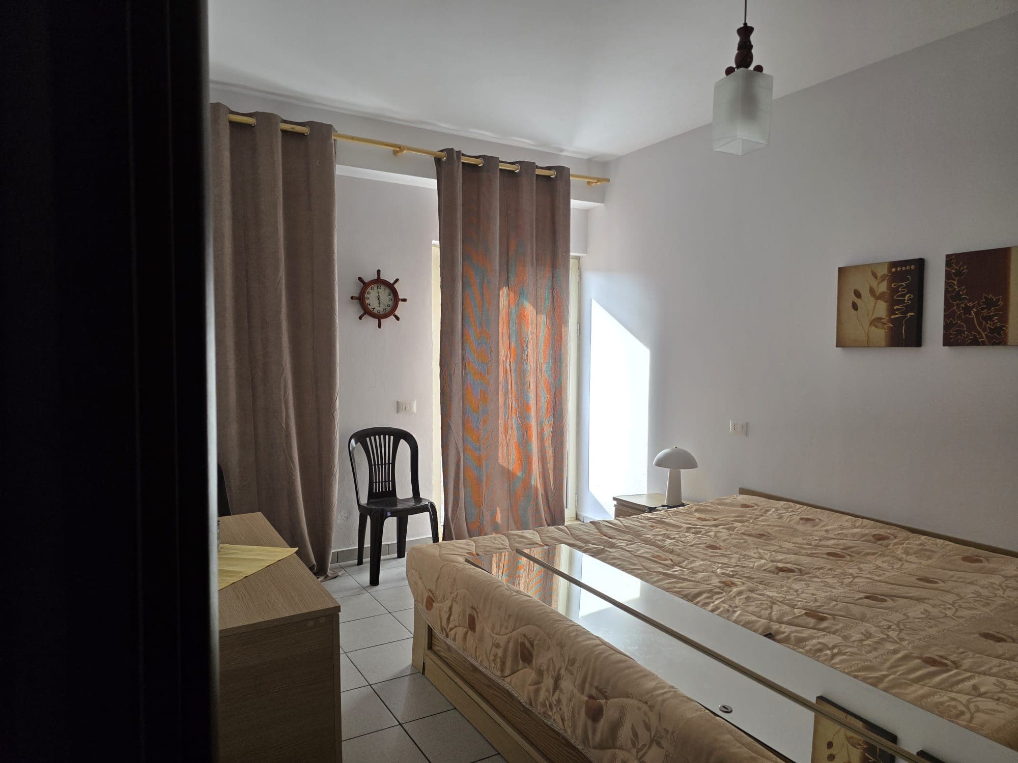 Apartament 1+1 me qira – Materniteti i Ri ! 3