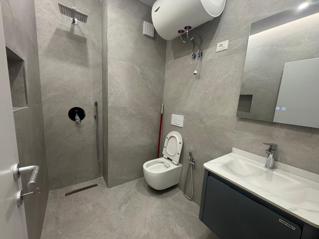 Shitet ,Apartament 1+1, Komuna e Parisit, Tirane 5