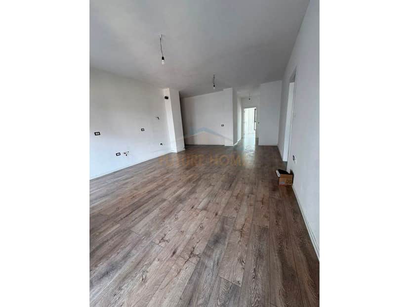 Shitet, Apartament 3+1+2, Kompleksi Ndregjoni, Rruga Jordan Misja 1