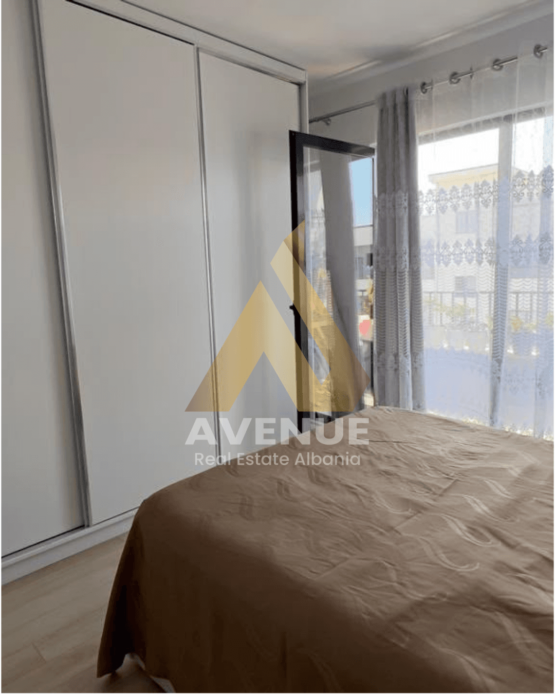 SHITET APARTAMENT 2+1 , PRANE RRETHIT TE ULLIRIT, KAMEZ 5