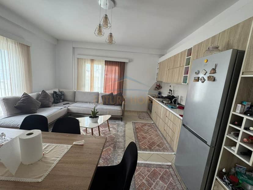 Shitet, Apartament 1+1+Verandë, Vlorë. 1