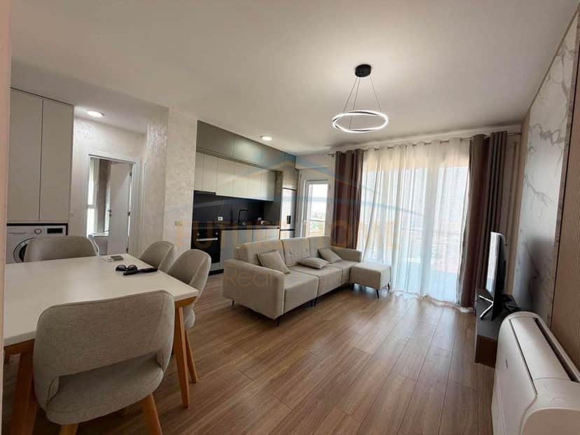 Shitet, Apartament 2+1+2 + Post Parkimi, Fiori di Bosco 1