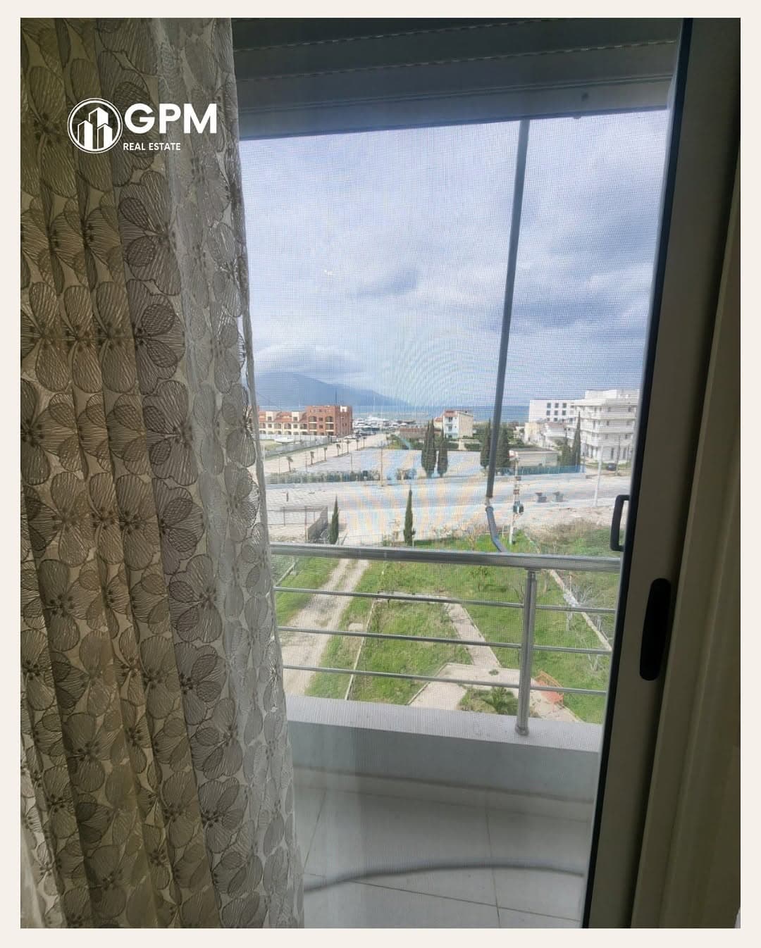 Apartament 2+1 ne shitje ne Radhimne,vija e pare me pamje nga deti 5