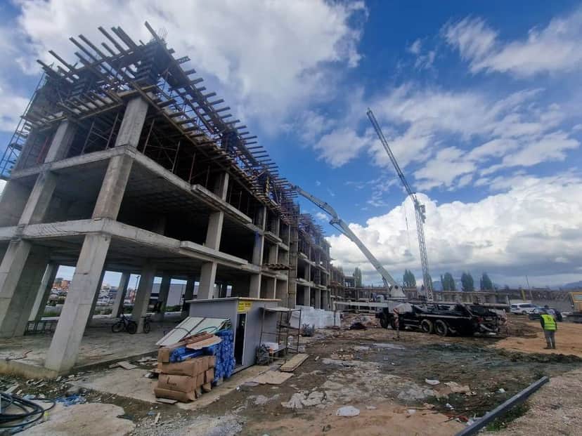 Lakeside Paskuqan, pranë Liqenit ofrojmë Apartament 2+1 për Shitje! (Video) 1