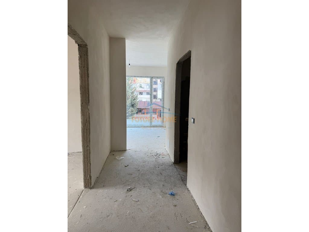 Shitet, Apartament 2+1+2, prane Fushës së Alidemit, Tiranë, Tiranë. 2