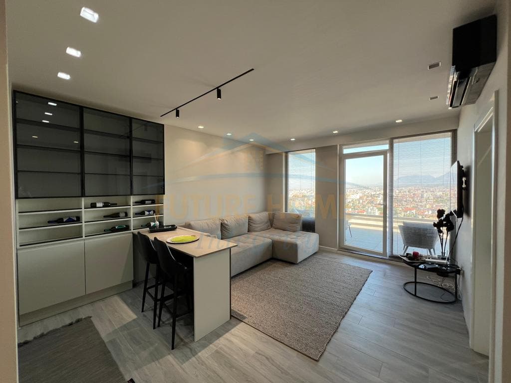 Shitet, Apartament 1+1+Verandë+Garderobë, Sauk, Tiranë. 1