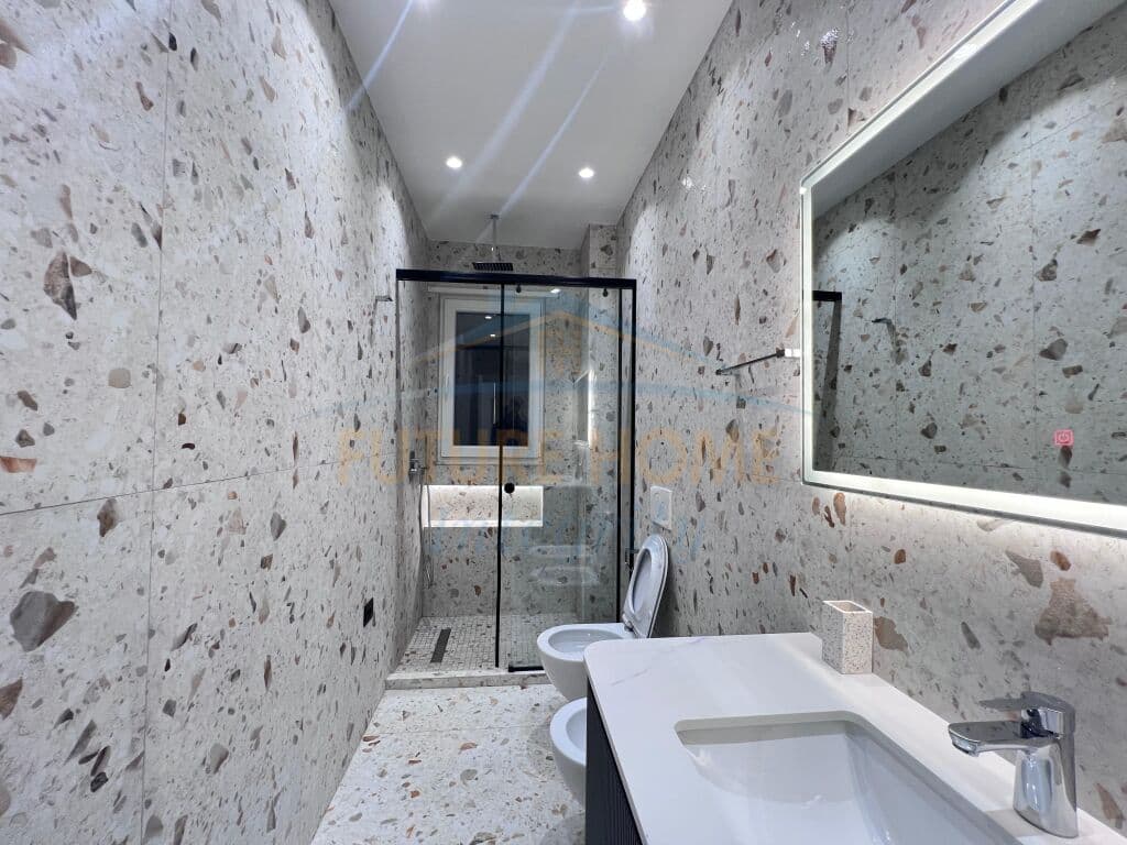 Qera, Apartament 1+1+Post Parkimi, Porcelan, Tiranë. 3