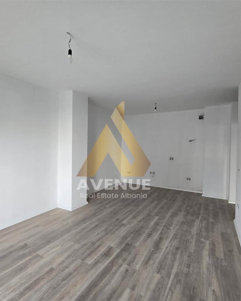 SHITET APARTAMENT 1+1 KOMPLEKSI AURA, LAPRAKË TIRANË 1