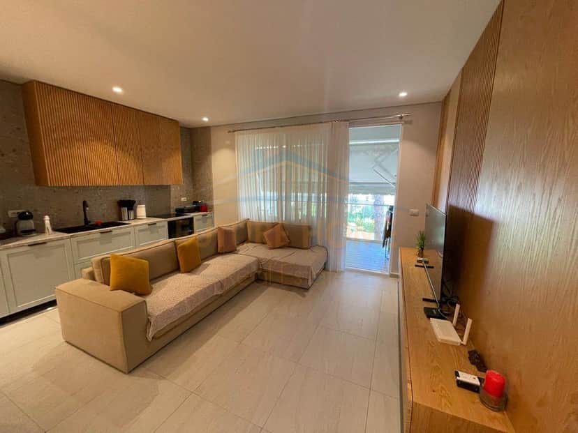 Shitet, Apartament 1+1,Gjiri Lalzit 1