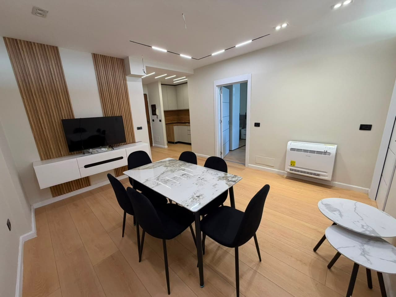Qera, Apartament 2+1, Rruga e Kavajes, Tirane . Empire71969 1