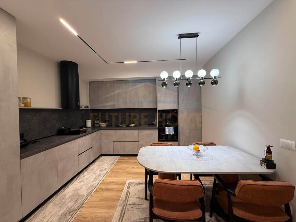 Shitet, Apartament 2+1+ Post Parkimi, Residenca "Oasis", Unaza e Re 5