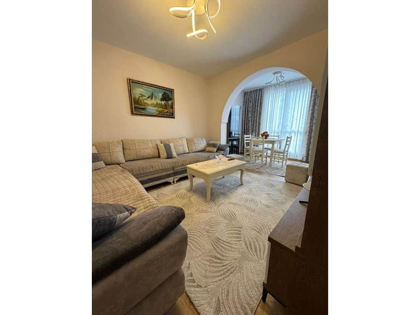 Shitet, Apartament 1+1+ Verande, Kinostudio, Tiranë. 1