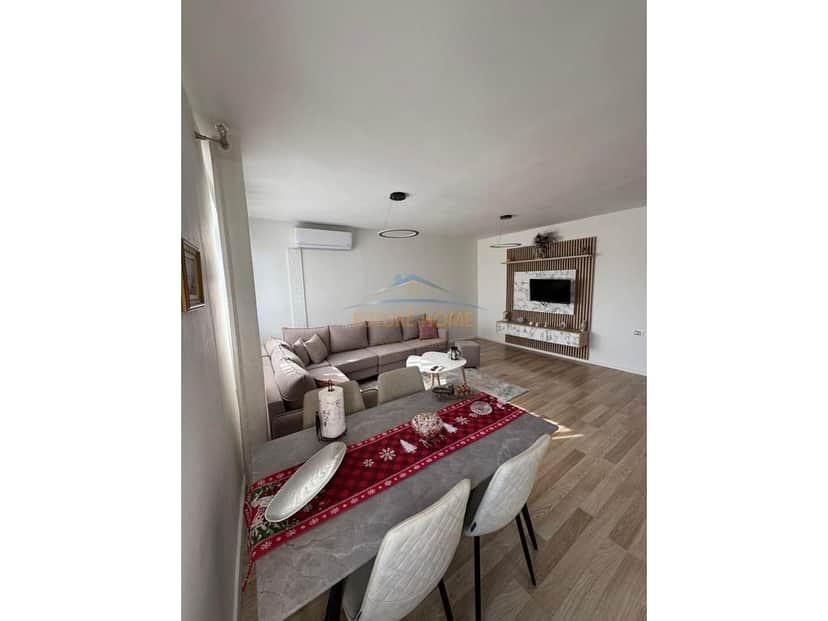 Shitet, Apartament 1+1, Rruga Bardhyl, Tiranë
