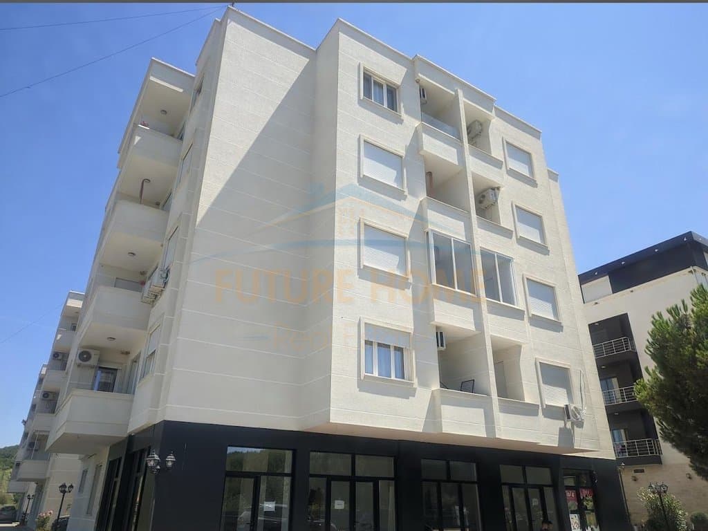 Shitet Apartament 2+1, Gjiri Lalzit, Durres.
