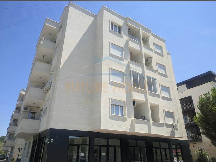 Shitet Apartament 2+1, Gjiri Lalzit, Durres. 1