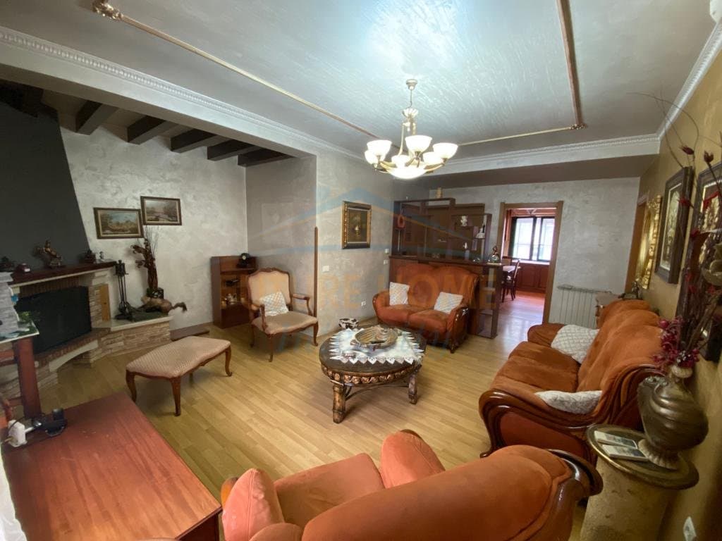 Qera, Apartament 3+1+2, Zogu i Zi, Tiranë. 1