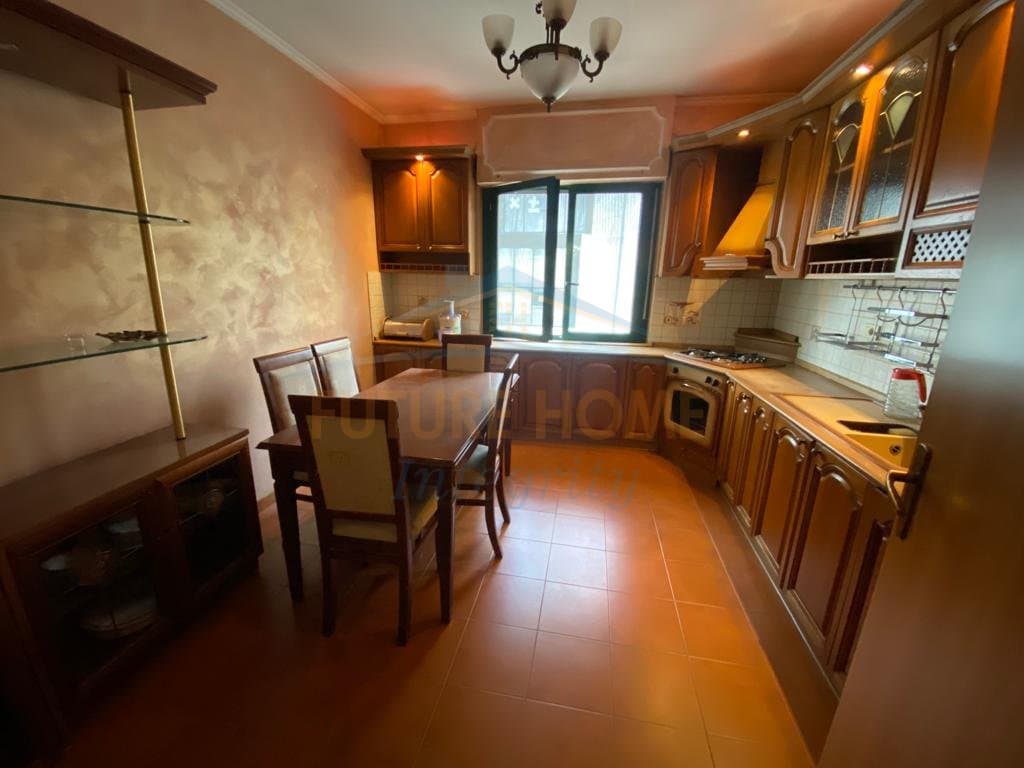Qera, Apartament 3+1+2, Zogu i Zi, Tiranë. 2