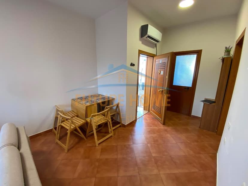 Qera, Apartament 2+1, Komuna e Parisit, Tiranë. 1