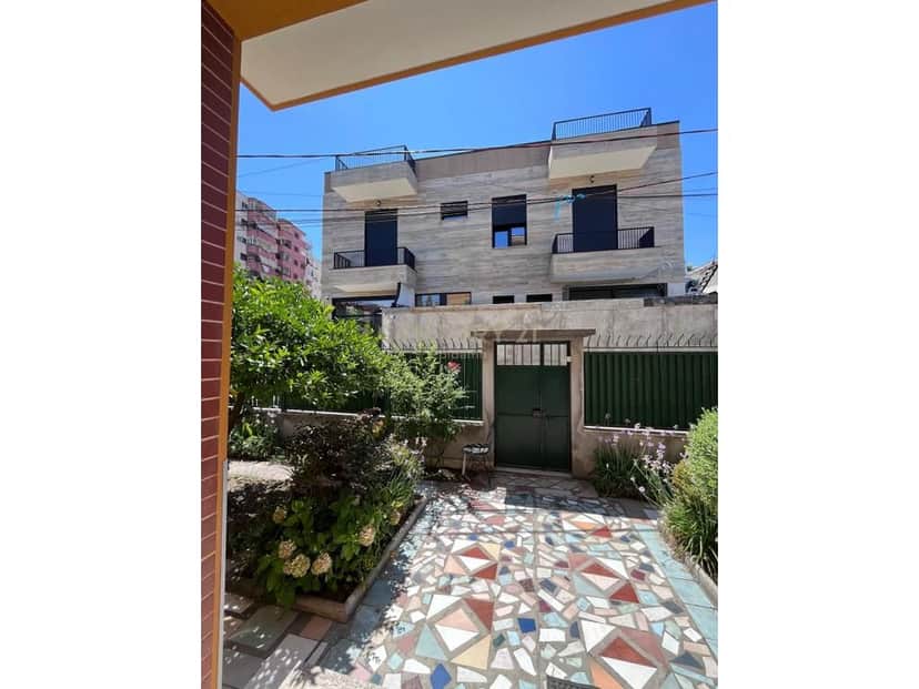 Jepet me qira kati i parë i një shtëpie private , 1+1– 500 €/muaj 1