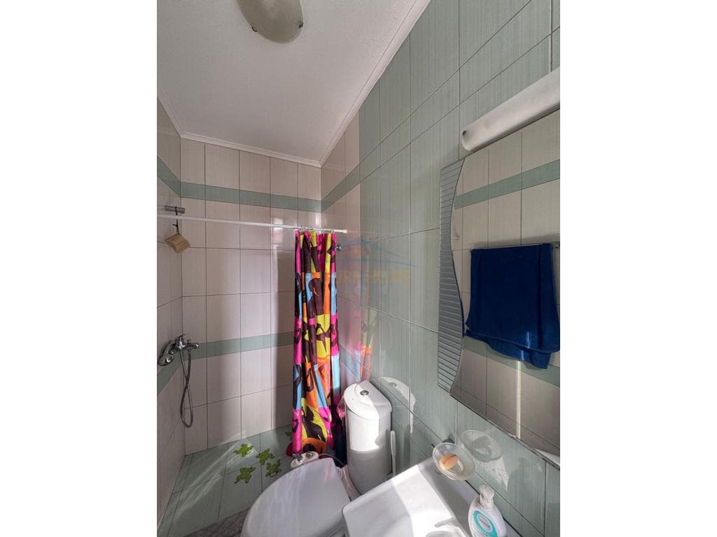 Shitet, Apartament 3+1+2, Rruga e Kosovareve 5