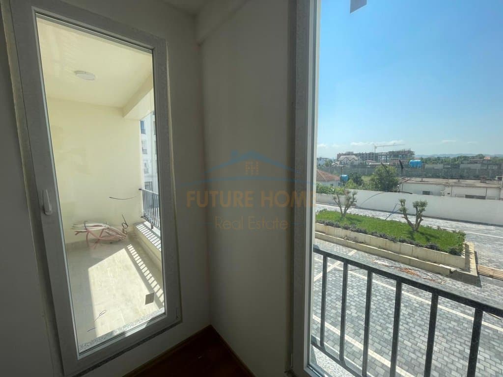 Shitet, Apartament 2+1+ Depo, Kamez, Tirane . Empire71306 2