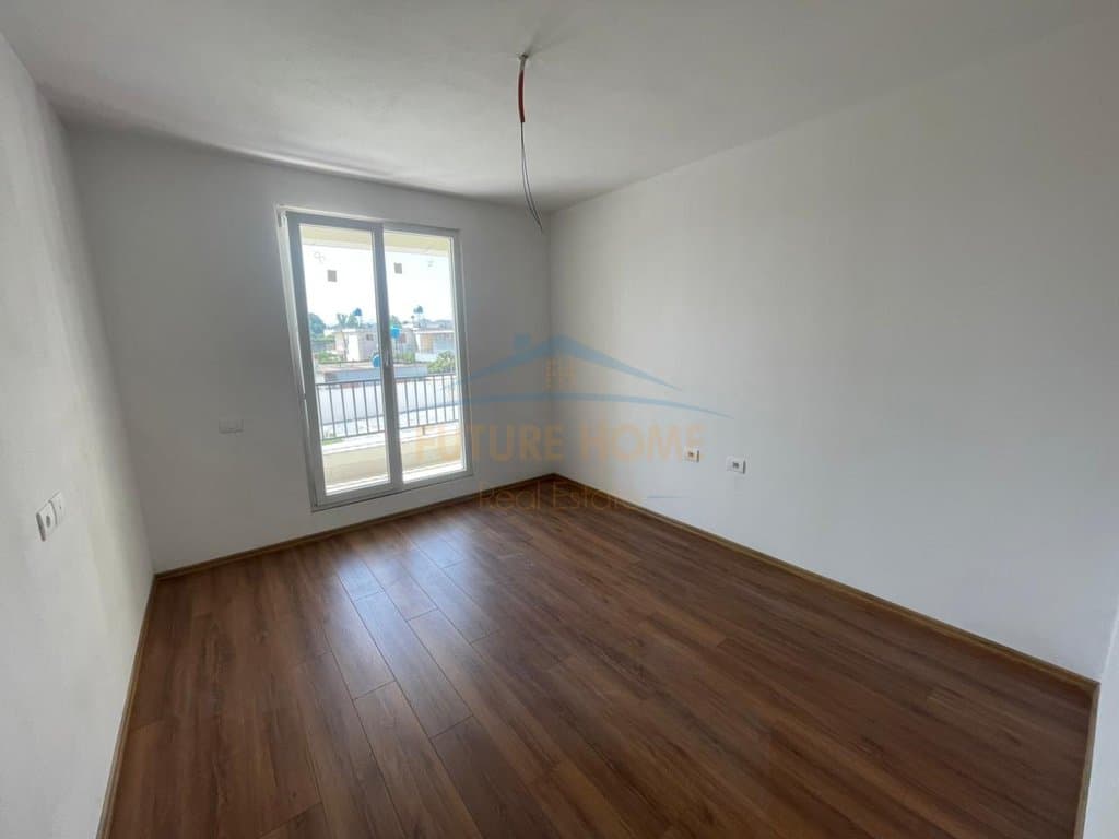 Shitet, Apartament 2+1+ Depo, Kamez, Tirane . Empire71306 4