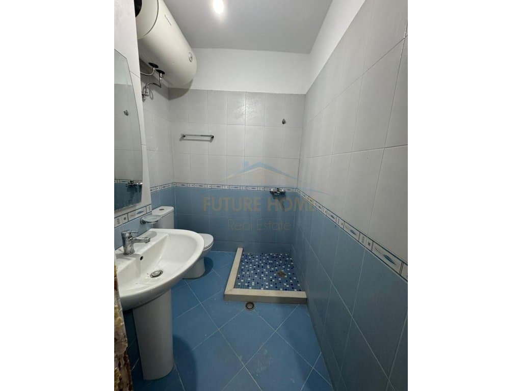 Shitet,Apartament 2+1+2,Rruga Shefqet Kuka,Fresk 3