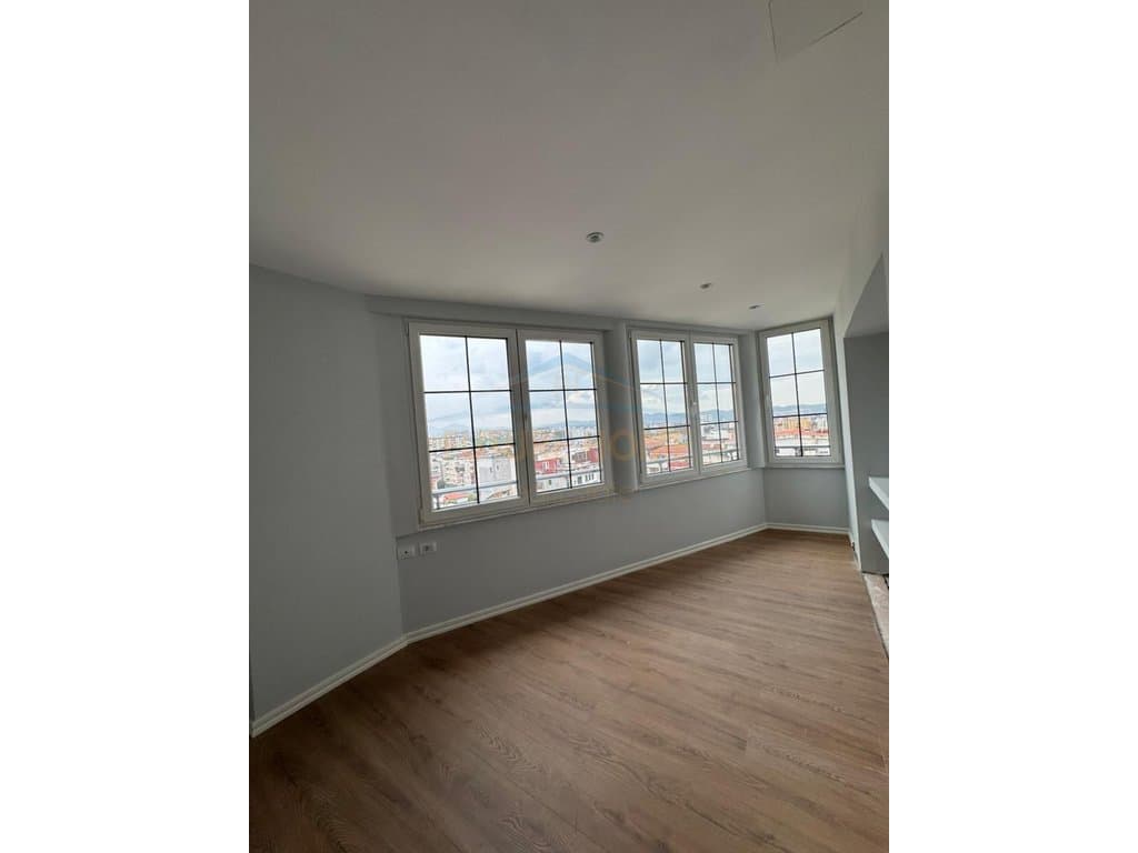 Shitet,Apartament 2+1+2,Rruga Shefqet Kuka,Fresk 5