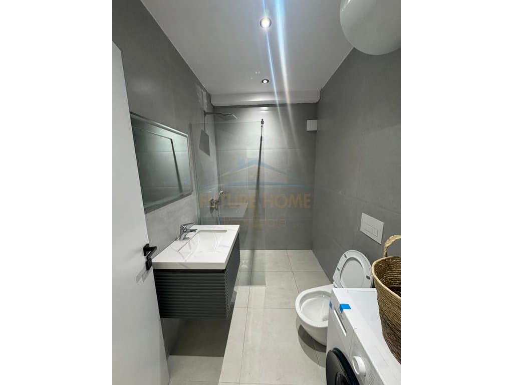 Shitet, Apartament 2+1, Misto Mame UNA73546 2