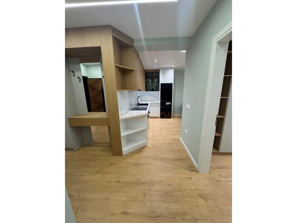 Shitet, Apartament 2+1, Misto Mame UNA73546 3