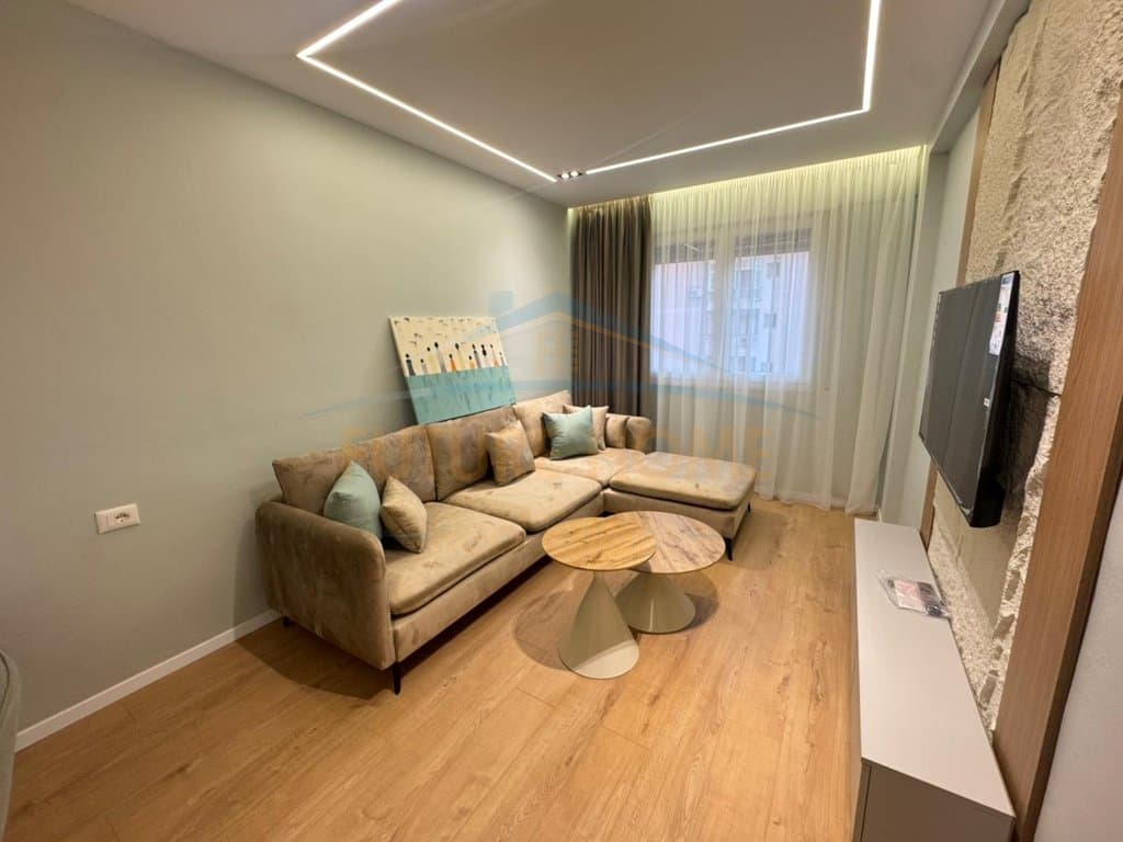 Shitet, Apartament 2+1, Misto Mame UNA73546 1
