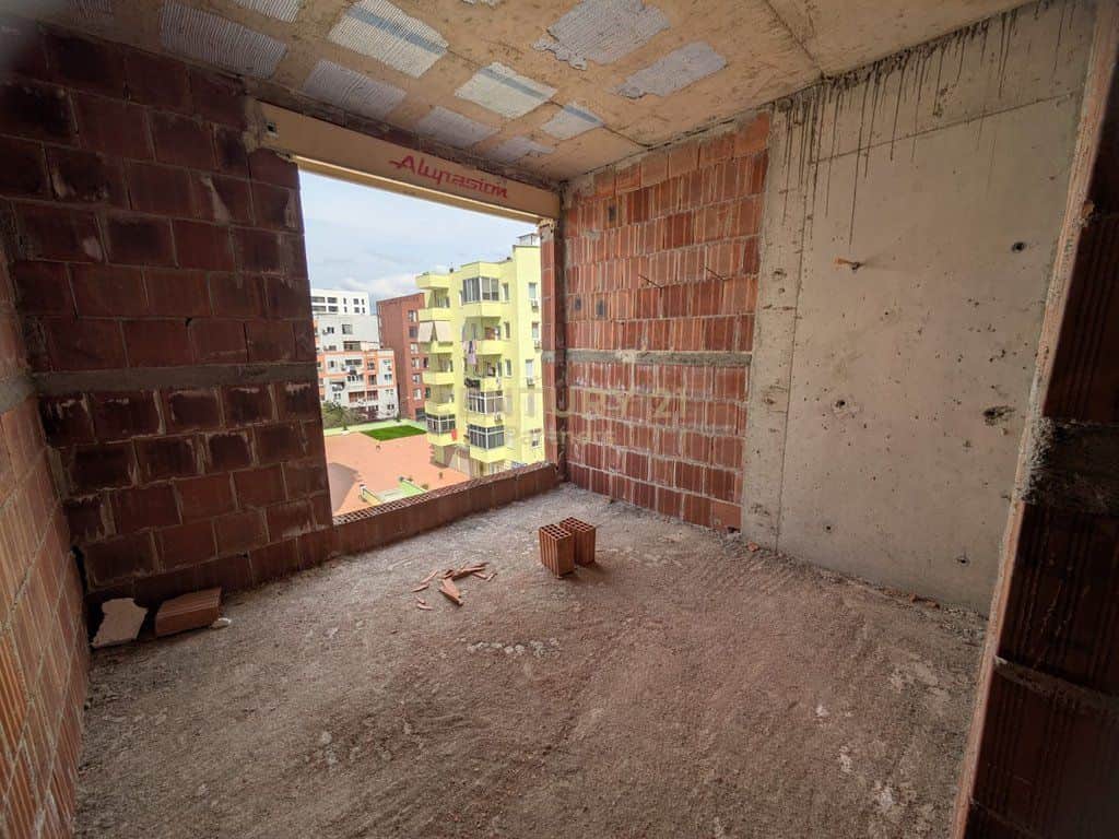 APARTAMENT 2+1+2 PER SHITJE NE RRUGEN JORDAN MISJA TIRANE 1