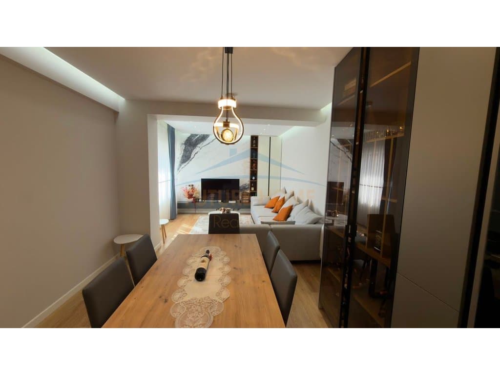 Qera, Apartament 2+1 + Post Parkimi, Kodra e Diellit , Tirane . Empire69941 3