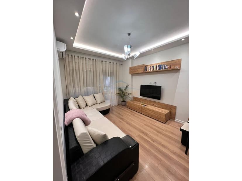 Shitet,Apartament 1+1,Unaza e Re,Tirane. 1