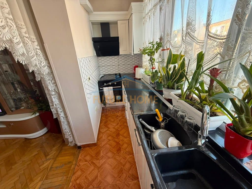 Shitet, Apartament 2+1, Myslym Shyri, Tiranë. 3