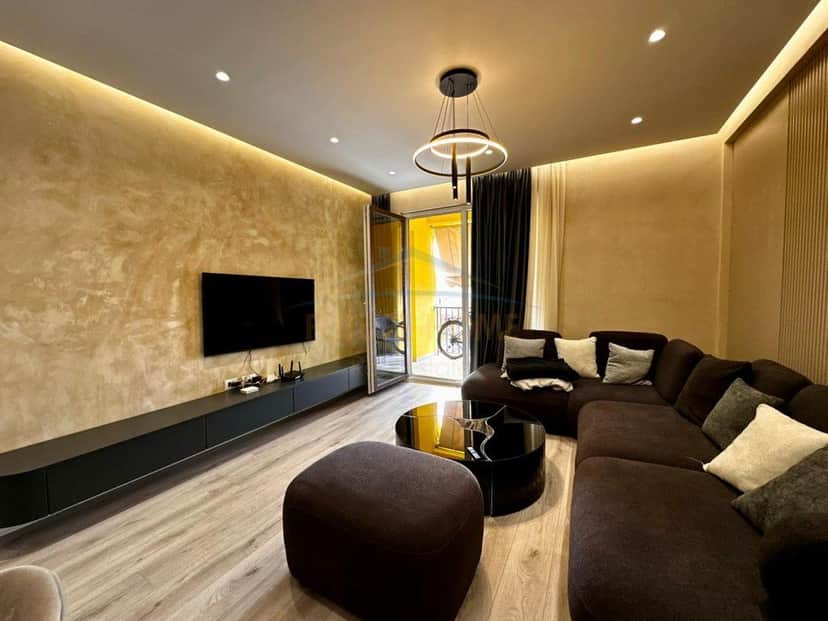Shitet,Apartament 2+1+2+Post Parkimi , Kompleksi Grand Gallery, Yzberisht 1